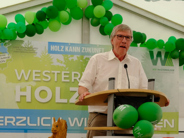Erwin Manz: „Durch den stärkeren Einsatz von Holz als Baustoff können wir viel CO2 in Rheinland-Pfalz einsparen“